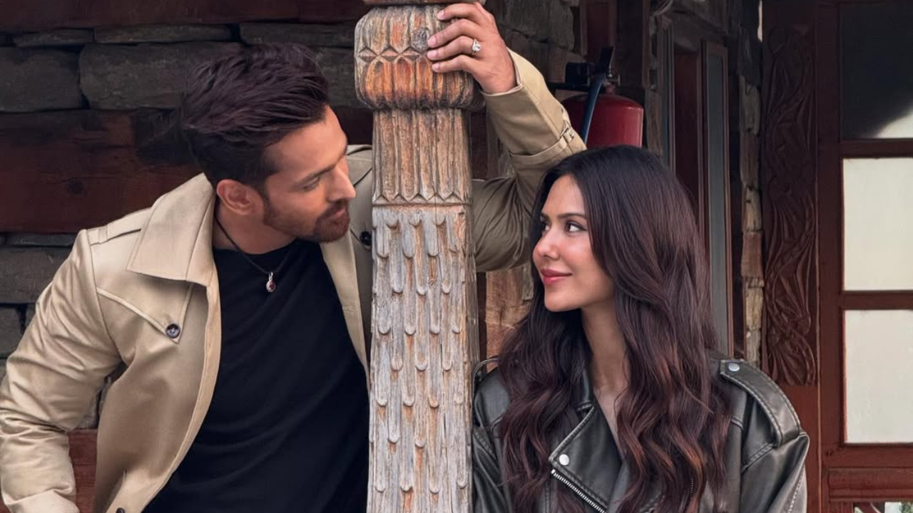 Ek Deewane Ki Deewaniyat Movie Overview Image.png